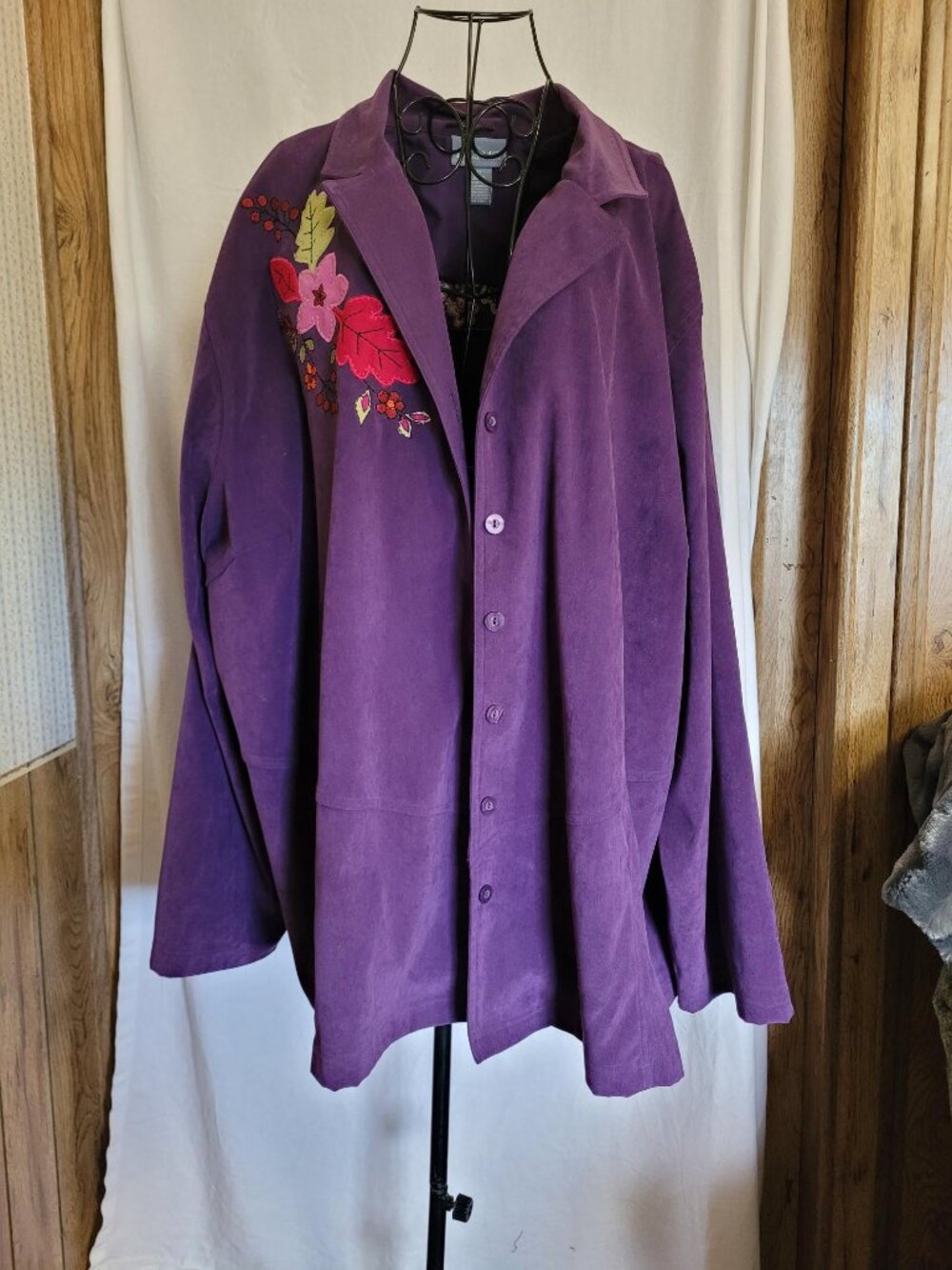 Liz & Me 4X Purple Embroidered Button-up Long Sleeve Top
